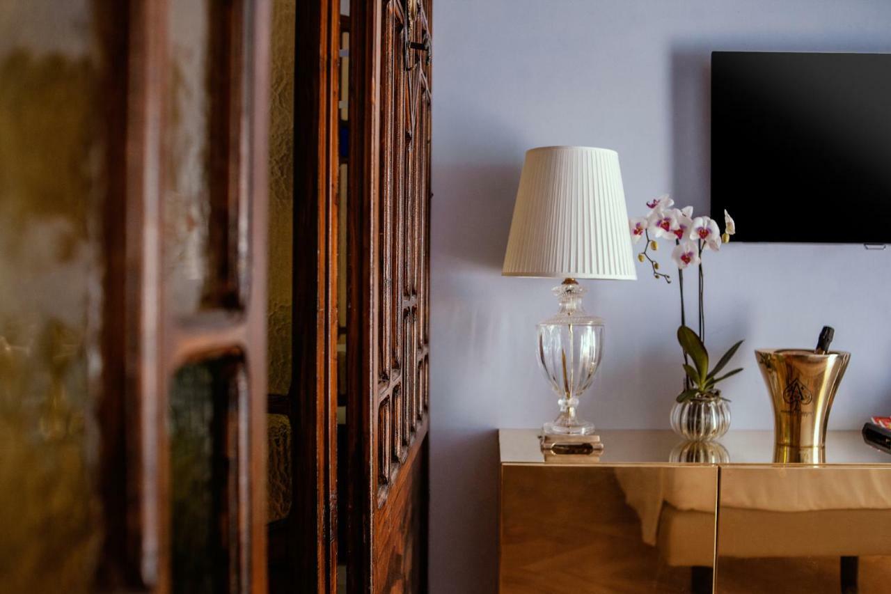 Palazzo Dei Grifoni - Luxury Suites - San Benedetto del Tronto Luaran gambar
