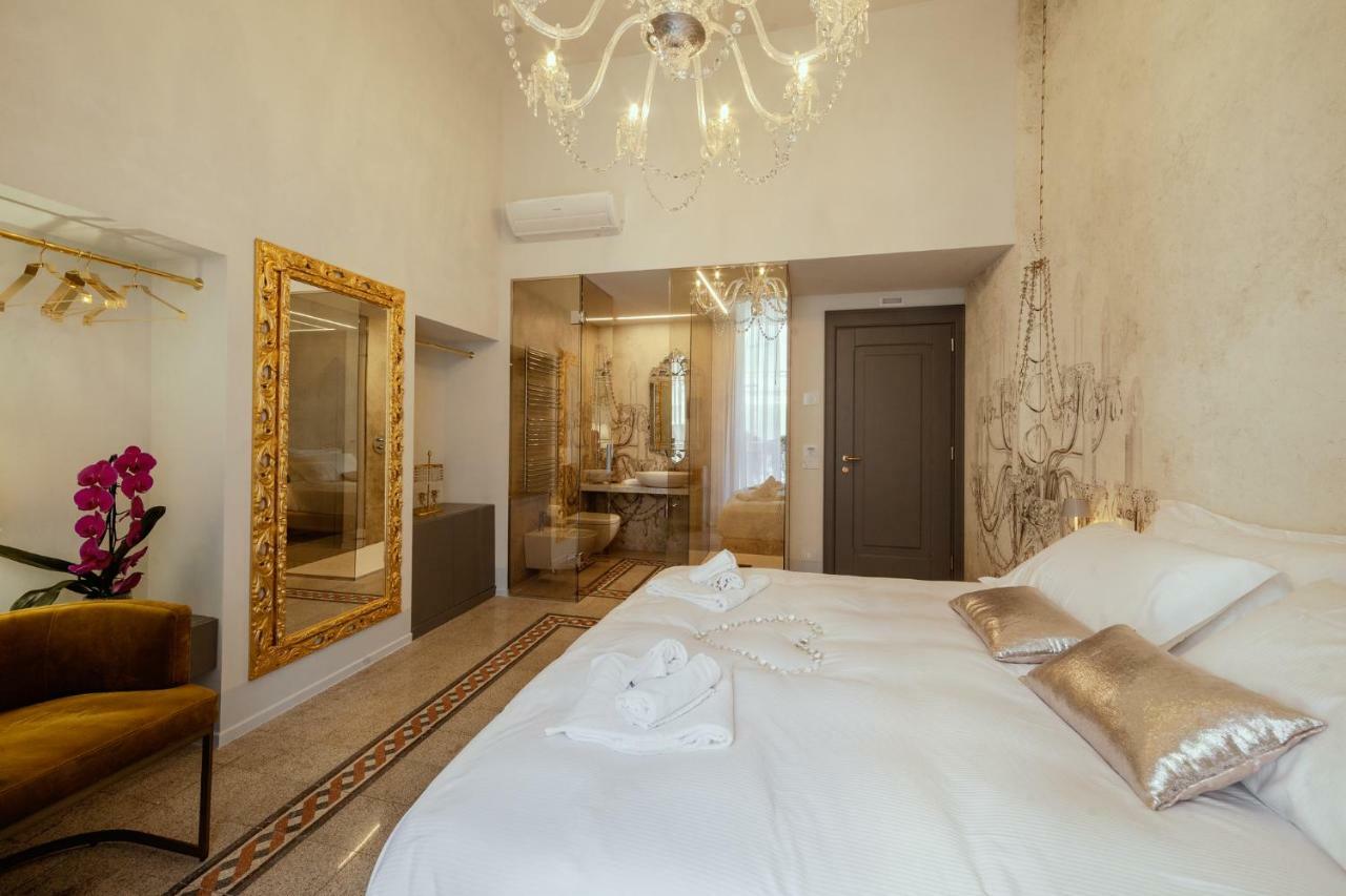 Palazzo Dei Grifoni - Luxury Suites - San Benedetto del Tronto Luaran gambar